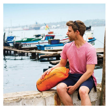 Lifeventure Ultralight Dry Bag 15 LTR Orange