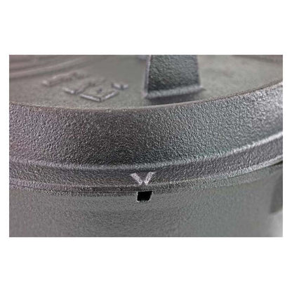 Petromax Dutch Oven FT9 With Legs